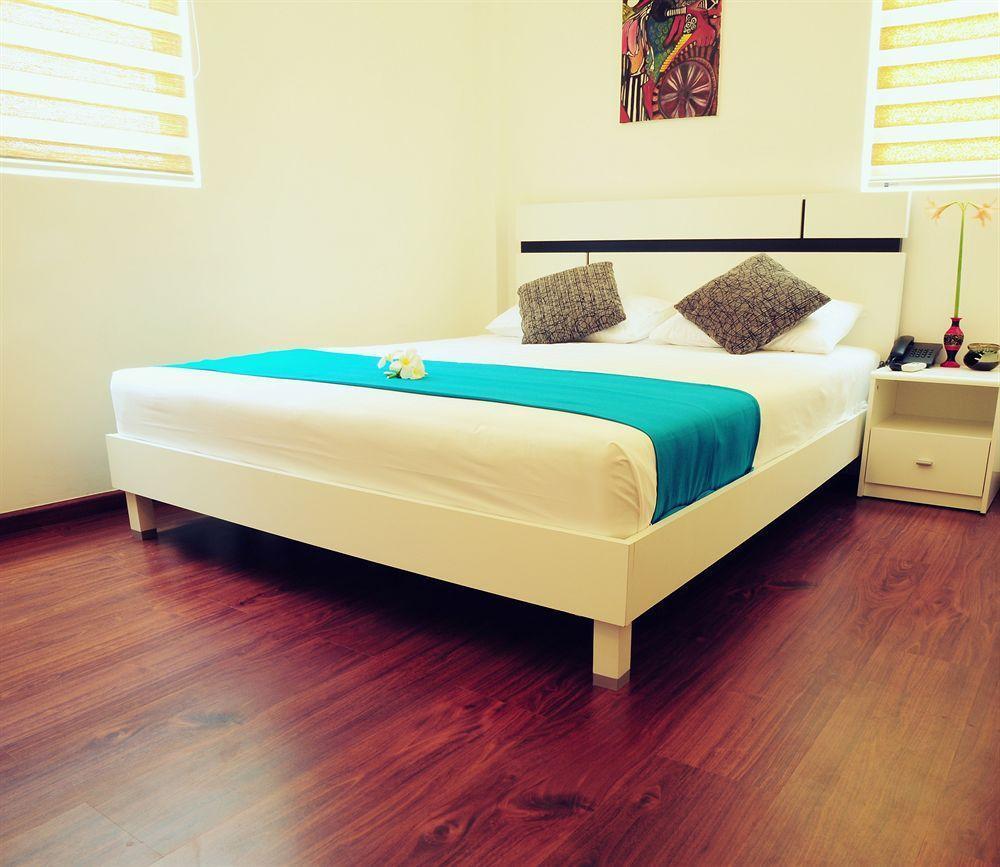 Holidaymakers Inn Hulhumalé Extérieur photo